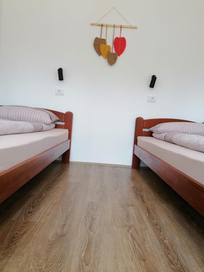Apartment Nikolica Kuca *