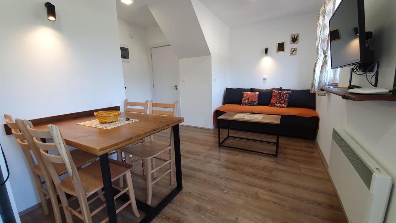 Nikolica Kuca Apartment Mitrovac